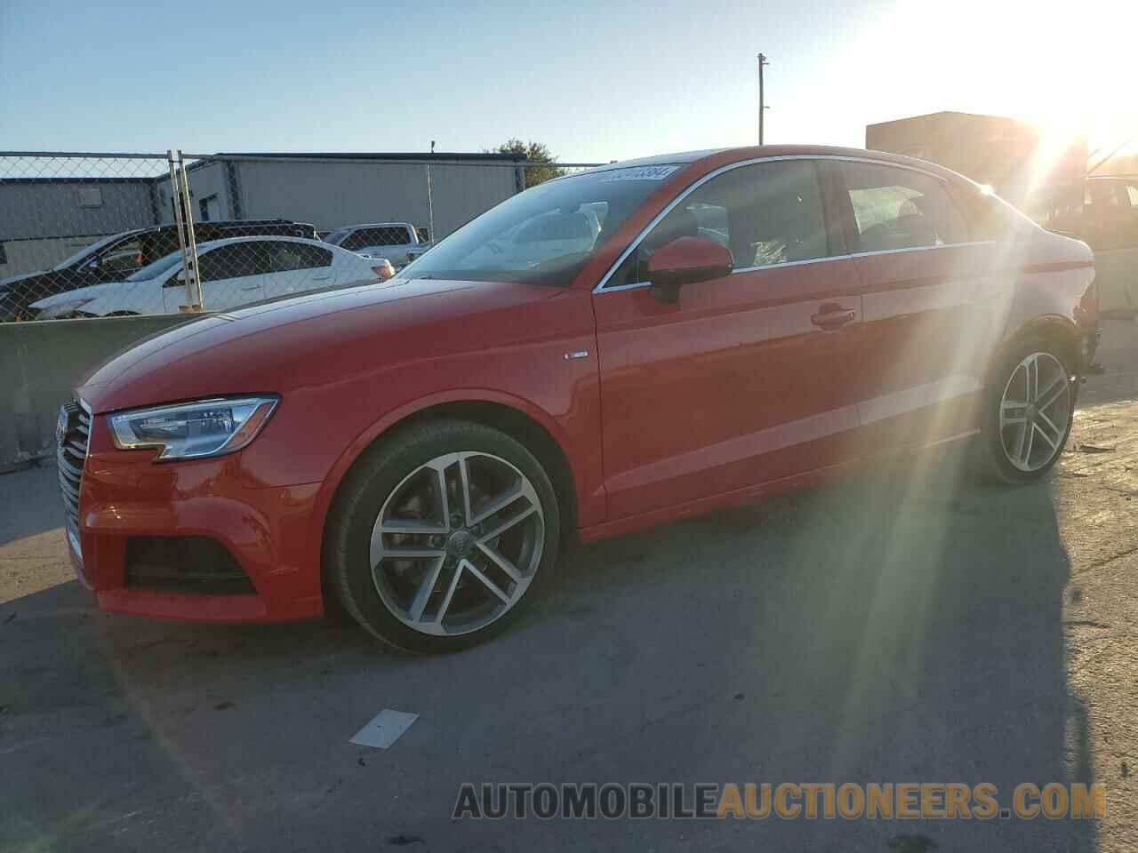 WAUGUGFF5J1077950 AUDI A3 2018