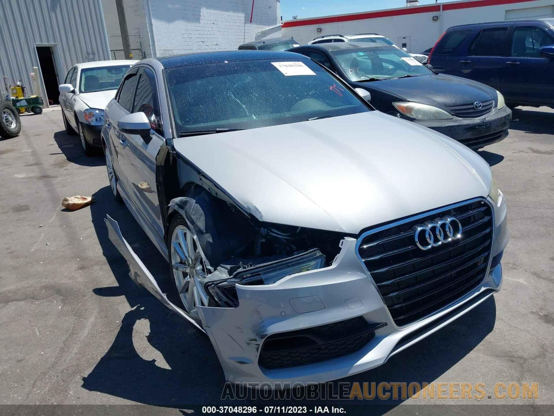 WAUHJGFF9F1070486 AUDI A3 2015