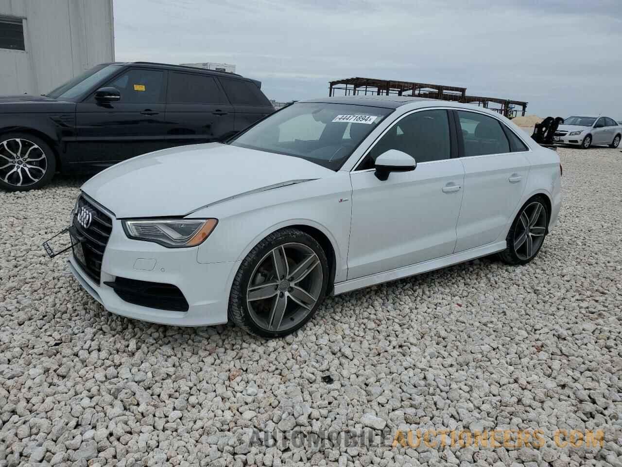 WAUKFGFF1F1136133 AUDI A3 2015