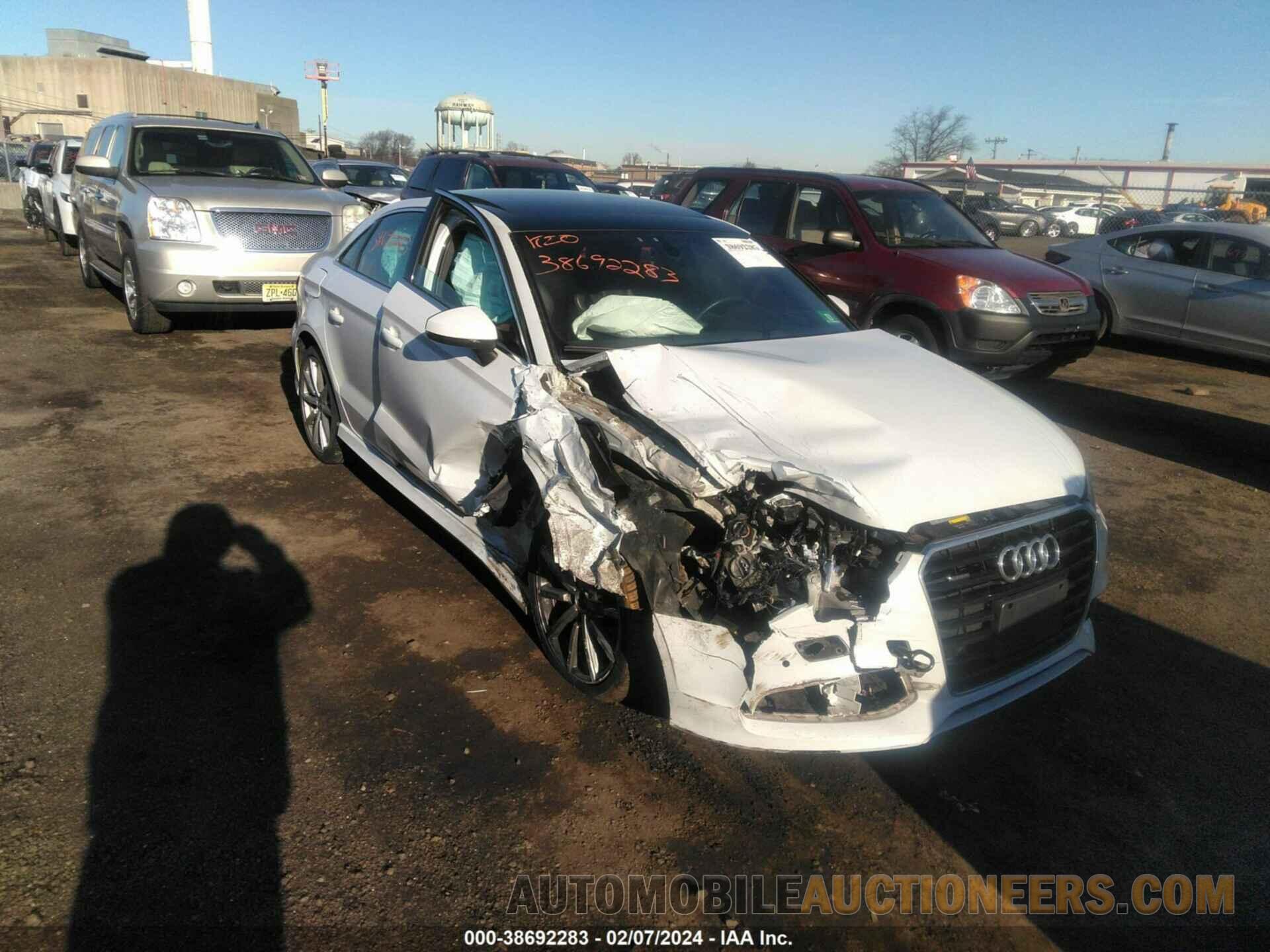 WAUKFGFF9F1010568 AUDI A3 2015