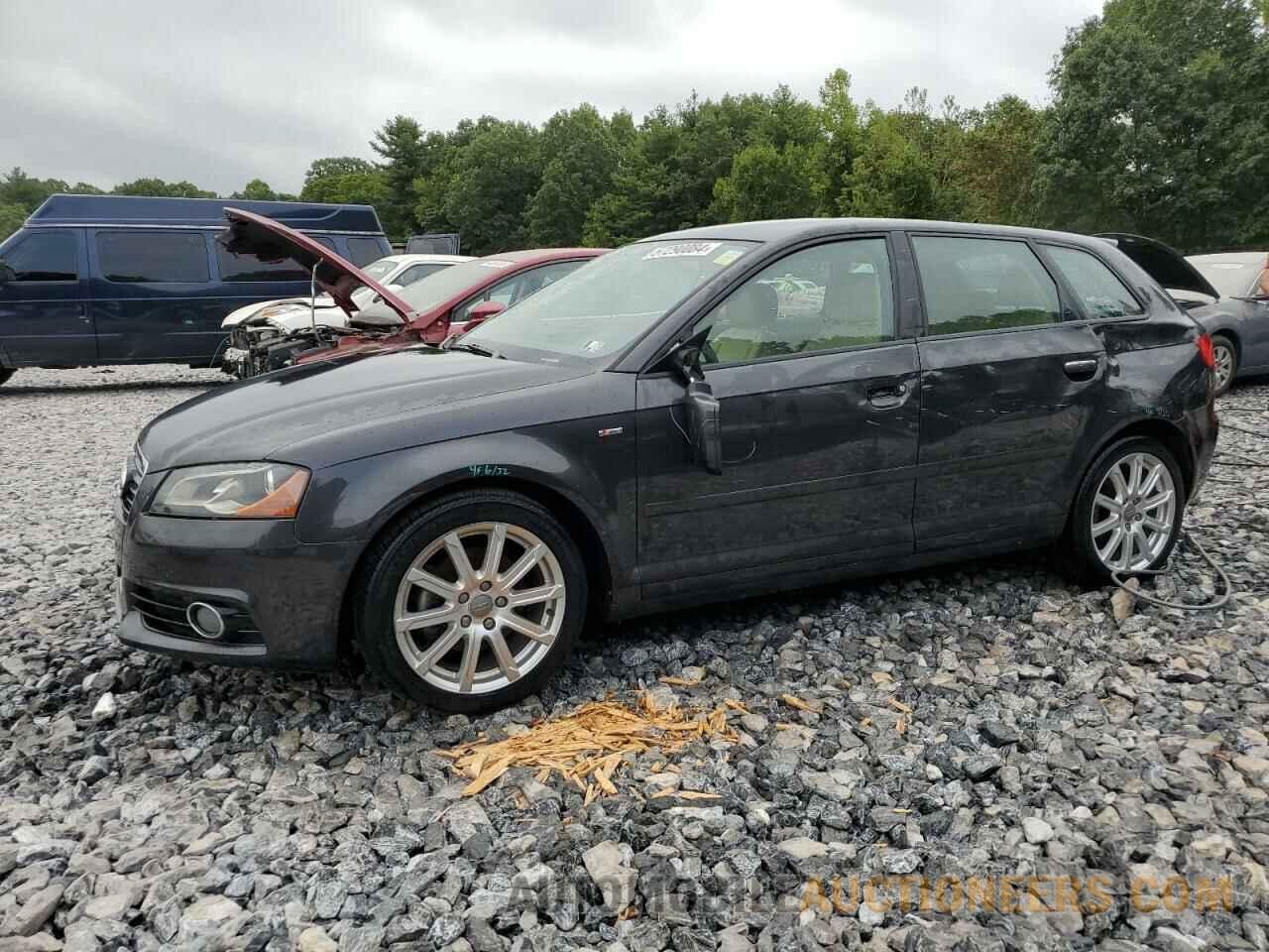 WAUKJAFM3DA032881 AUDI A3 2013