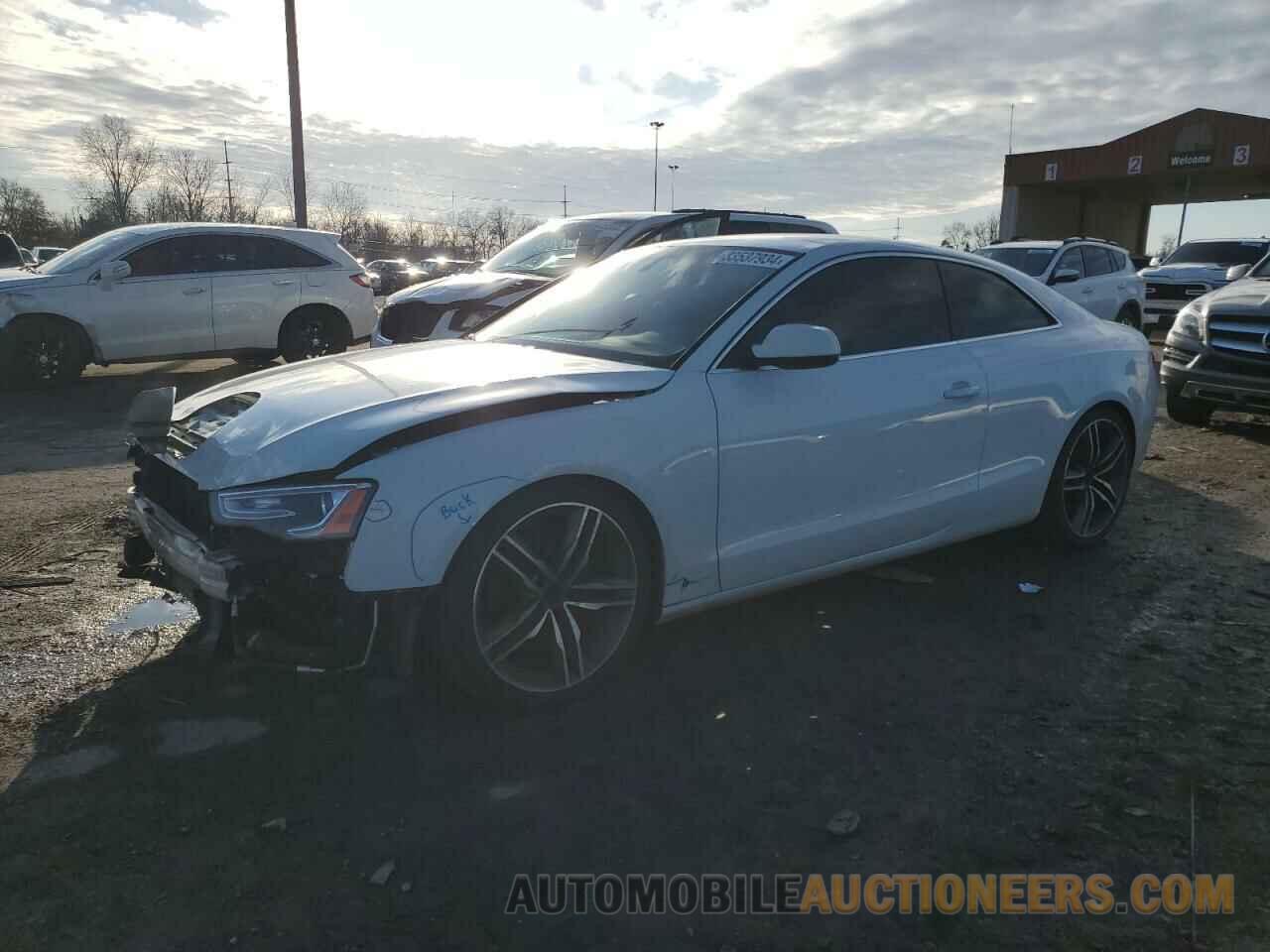 WAULFAFR2DA029925 AUDI A5 2013