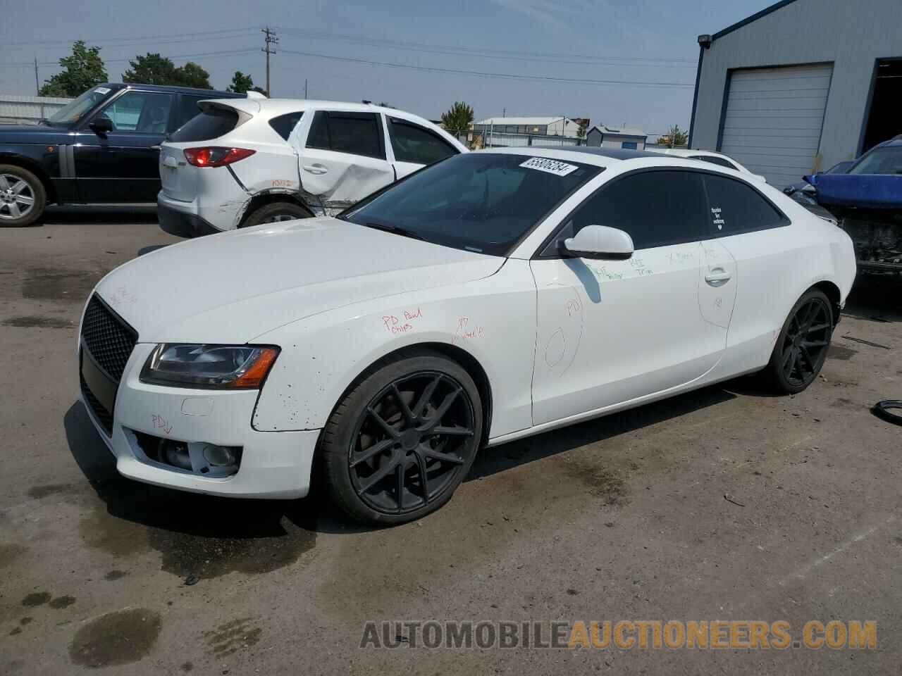 WAULFAFR5BA028703 AUDI A5 2011