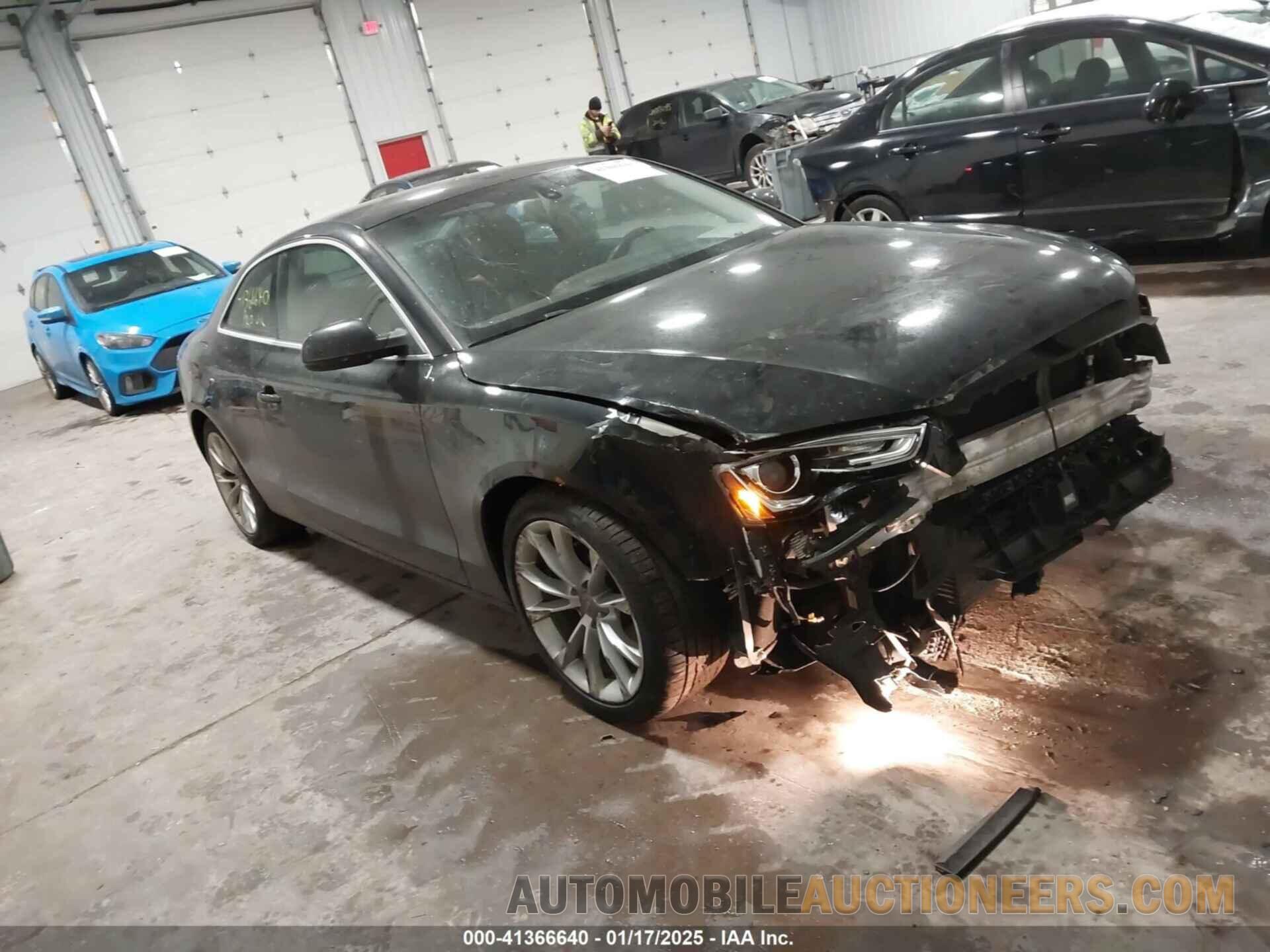 WAULFAFR6DA045884 AUDI A5 2013