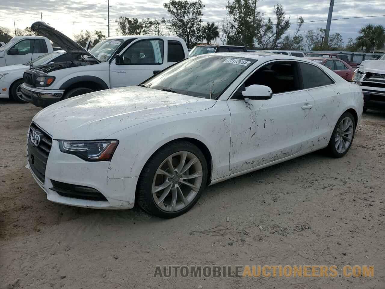 WAULFAFR7DA027720 AUDI A5 2013