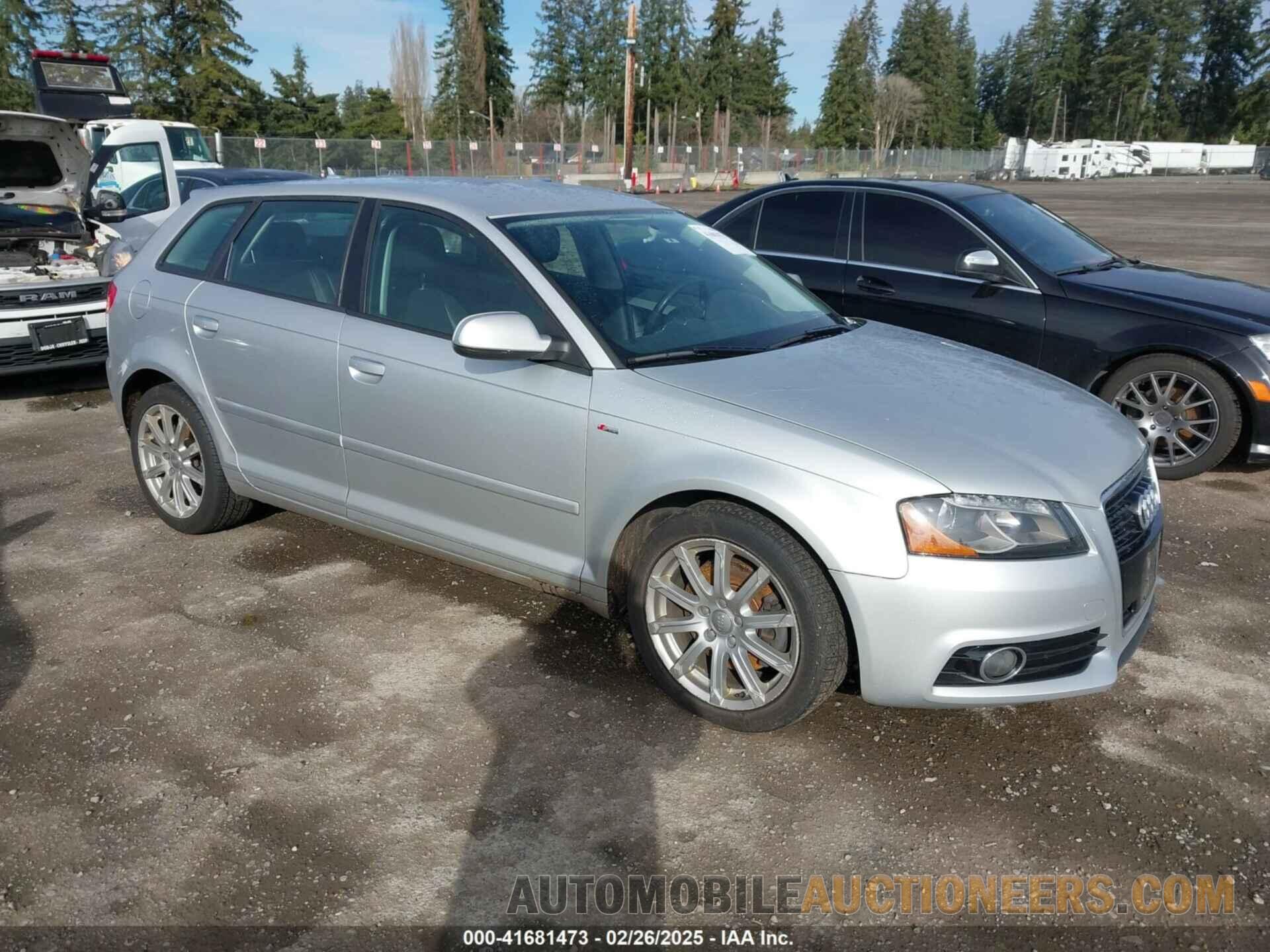 WAUMFAFM8BA096793 AUDI A3 2011