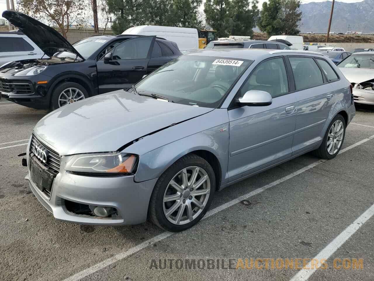 WAUMFAFMXDA002772 AUDI A3 2013