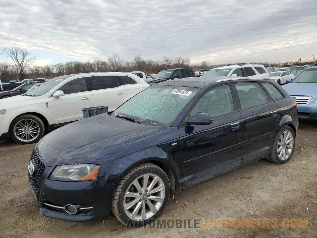 WAUMFBFM7CA036138 AUDI A3 2012