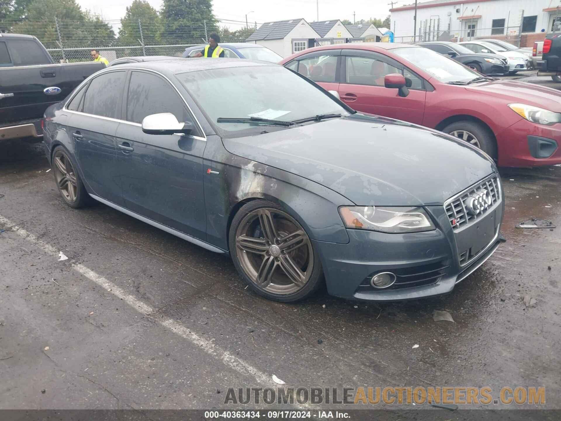 WAUMGAFL1BA024564 AUDI S4 2011