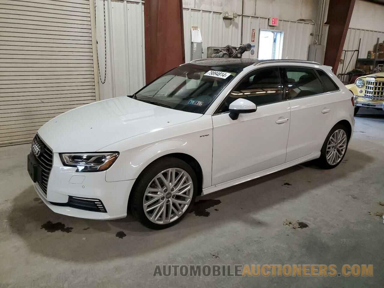 WAUSPBFF0JA109594 AUDI A3 2018