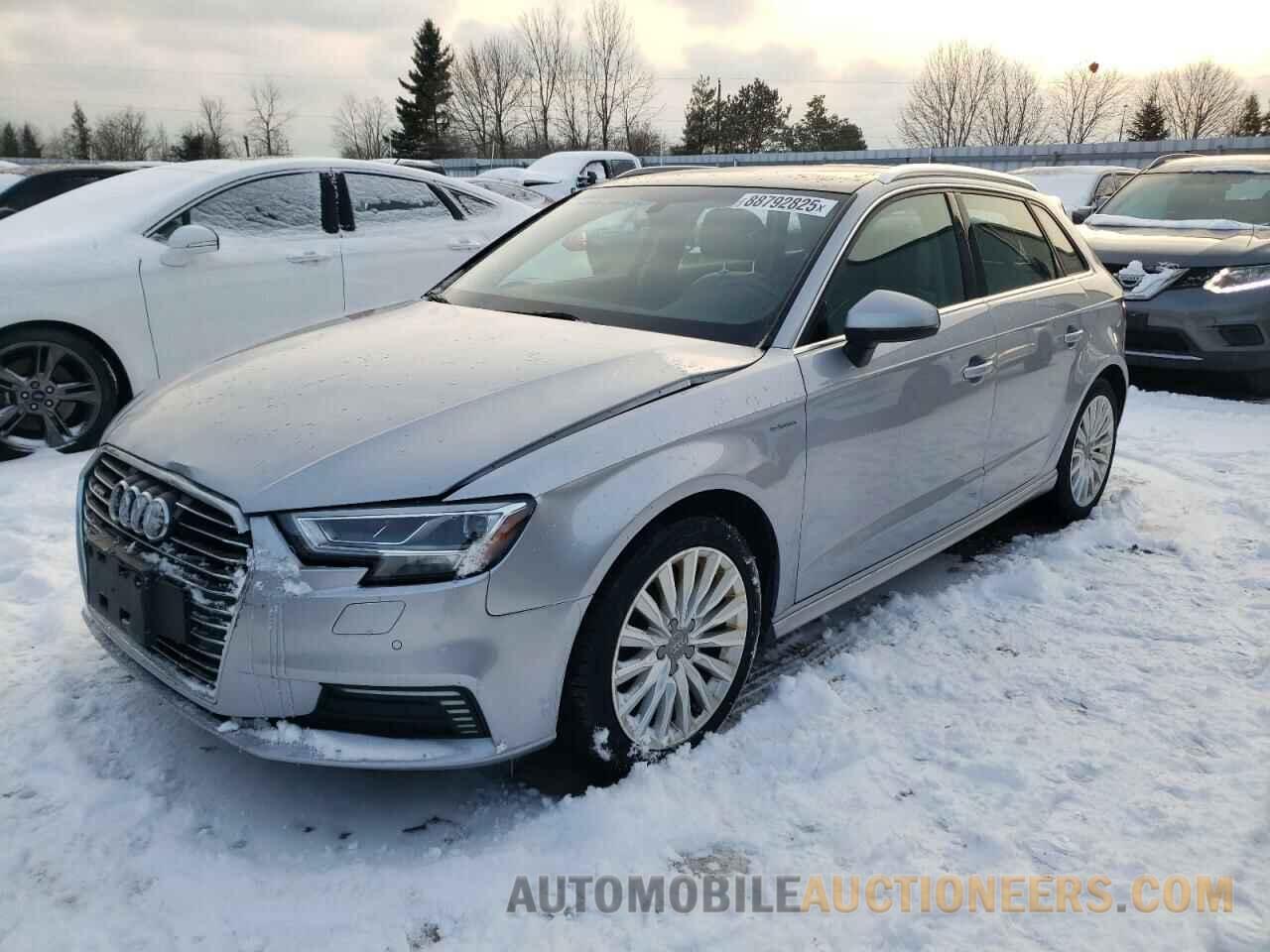 WAUSPBFF5JA154935 AUDI A3 2018