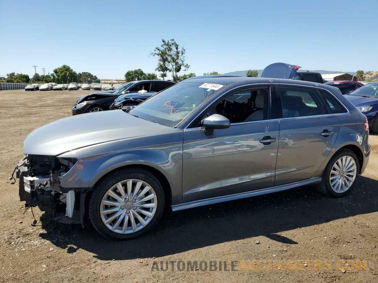 WAUSPBFF7HA103754 AUDI A3 2017