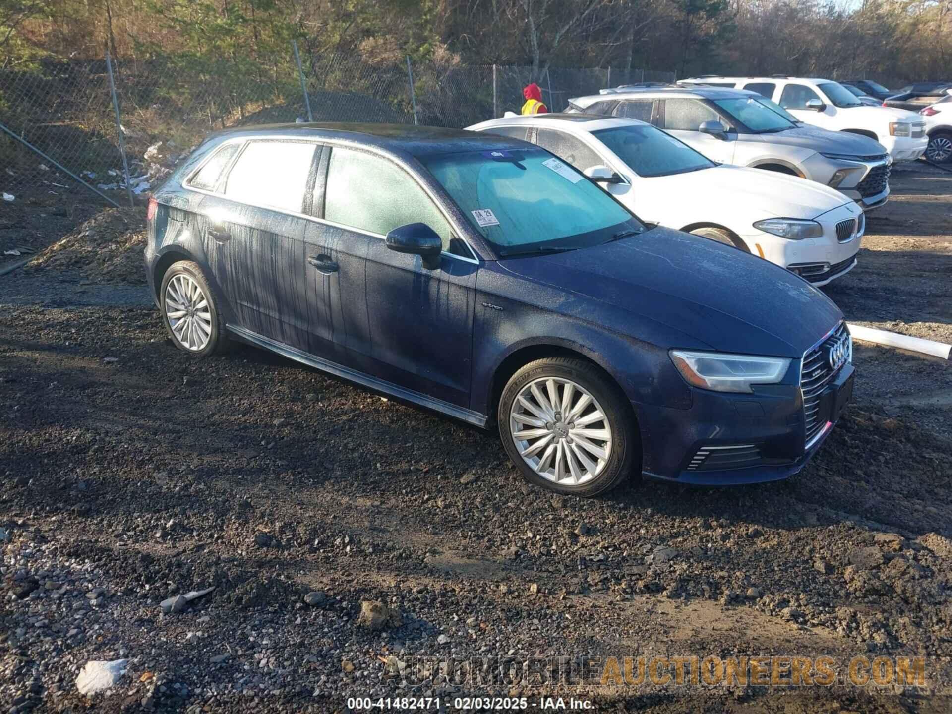 WAUTPBFF0JA062975 AUDI A3 E-TRON 2018