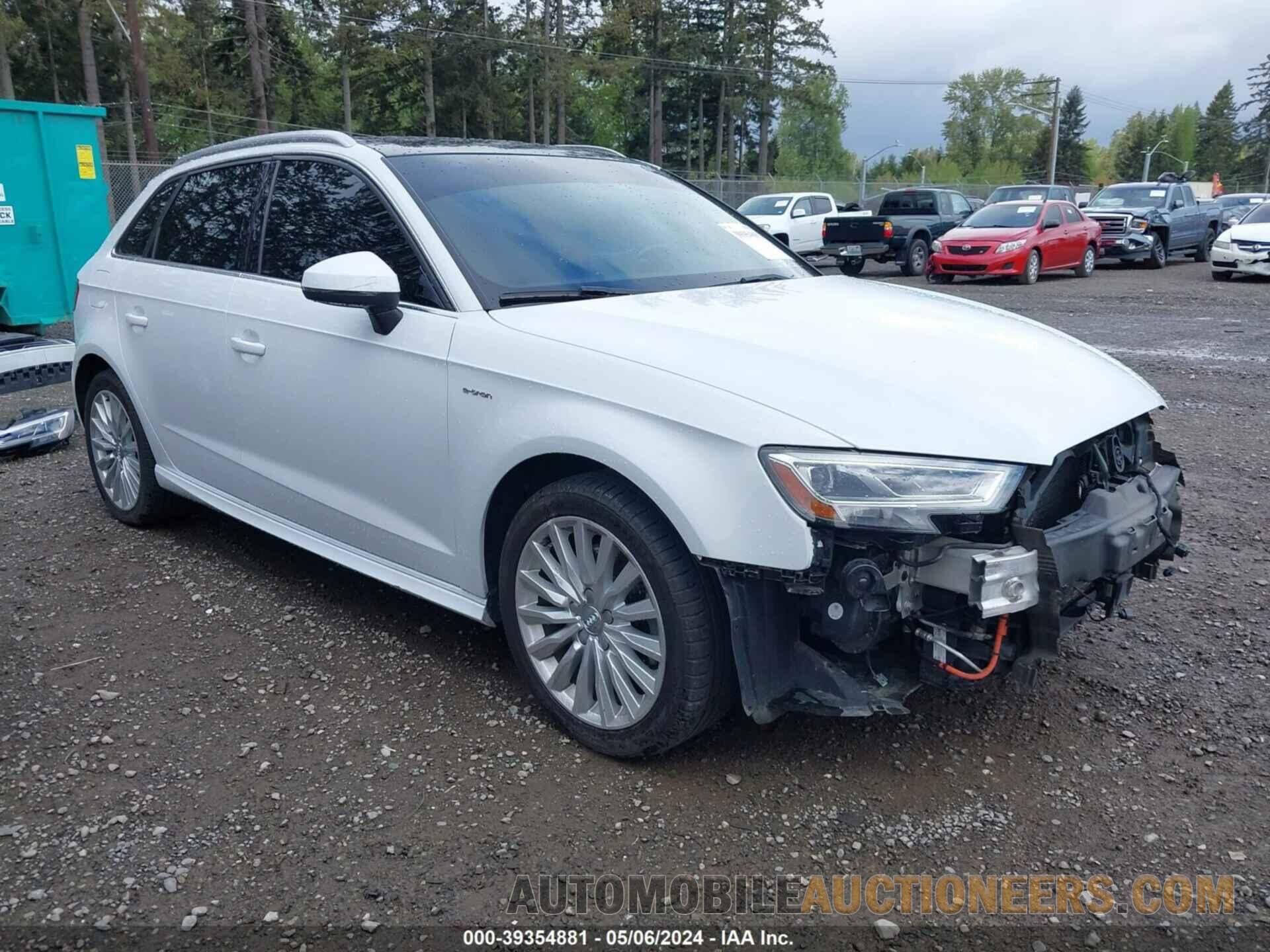 WAUTPBFF0JA064158 AUDI A3 E-TRON 2018