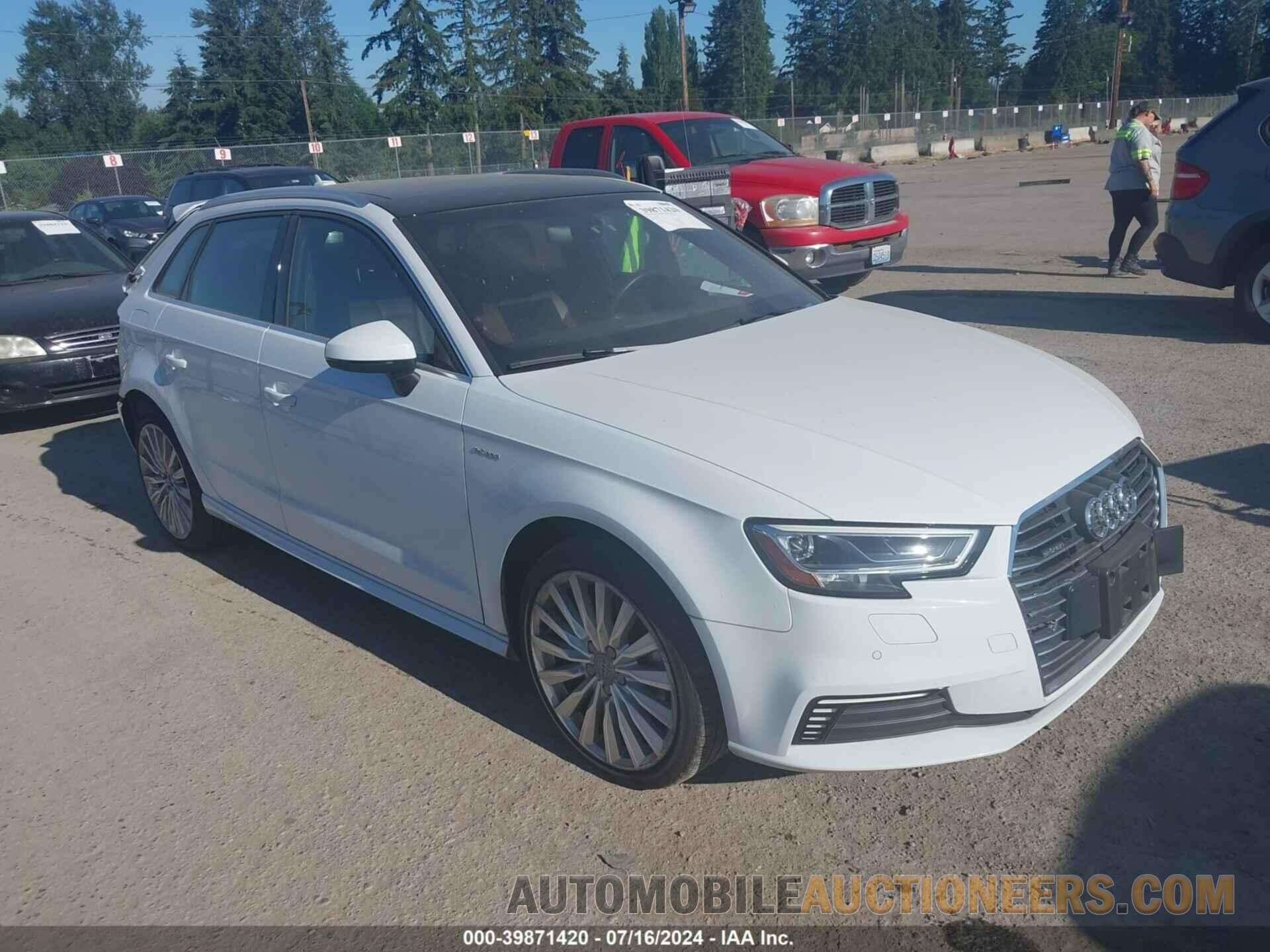 WAUTPBFF3HA134245 AUDI A3 E-TRON 2017