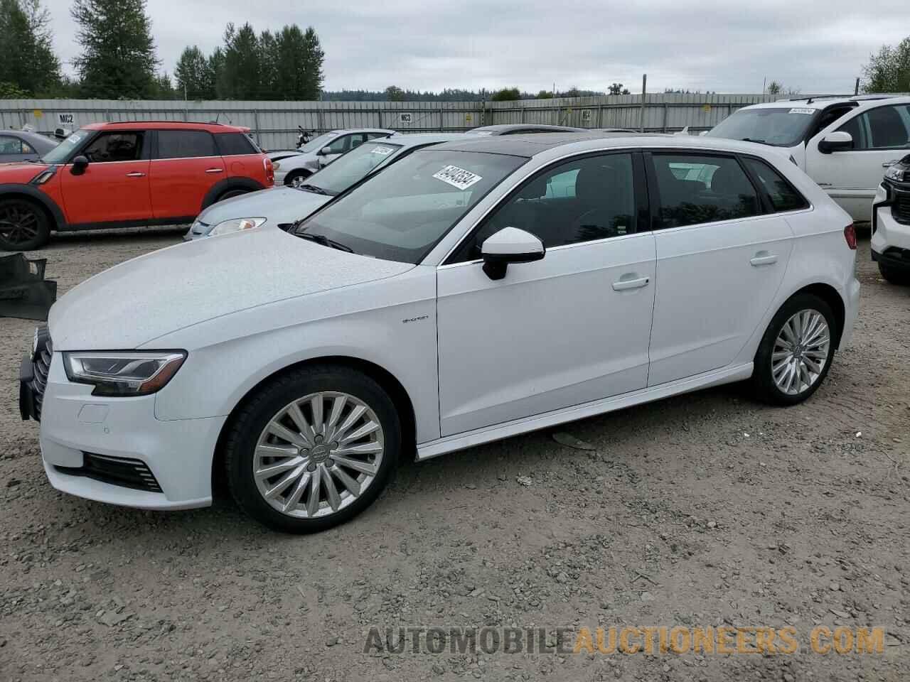 WAUTPBFF3HA140921 AUDI A3 2017