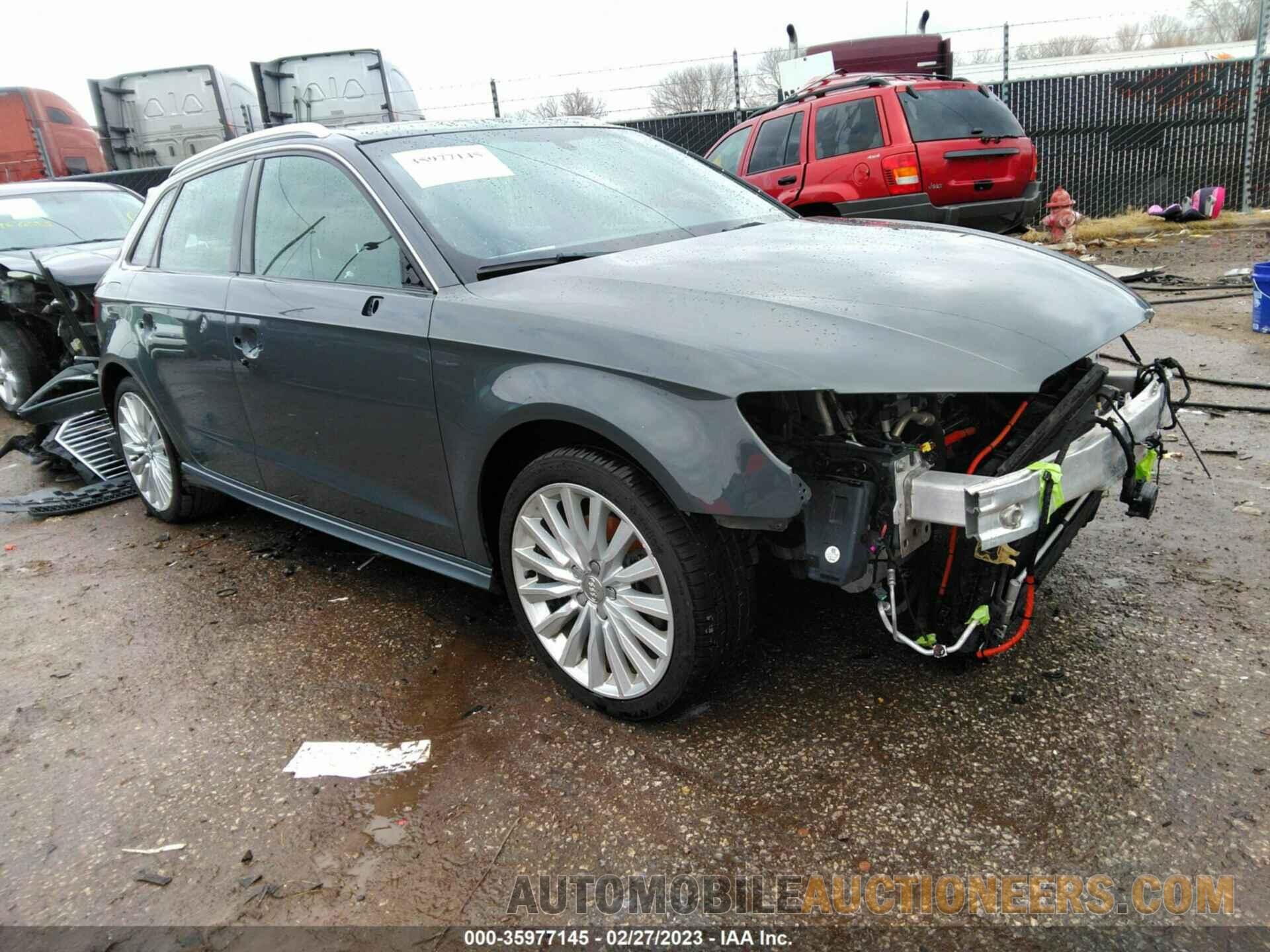 WAUTPBFF5HA060729 AUDI A3 E-TRON 2017