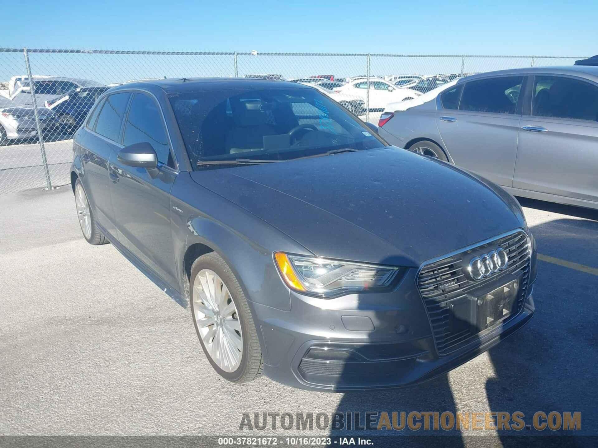 WAUTPBFF7GA072492 AUDI A3 E-TRON 2016