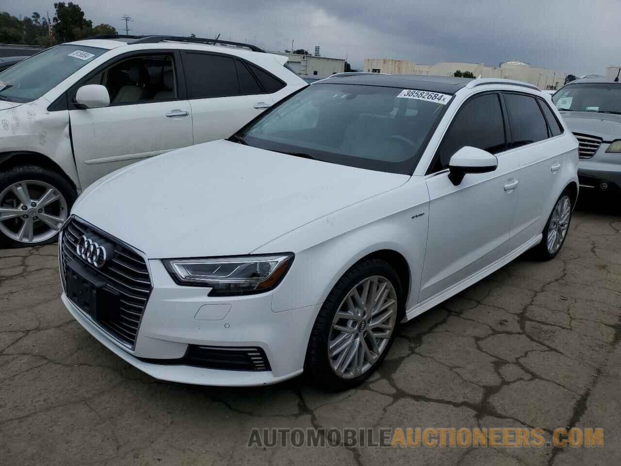 WAUTPBFF7JA081636 AUDI A3 2018