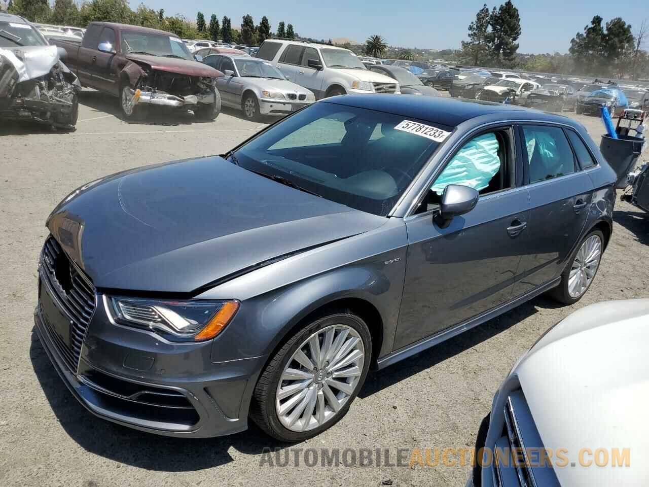 WAUTPBFF8GA048671 AUDI A3 2016