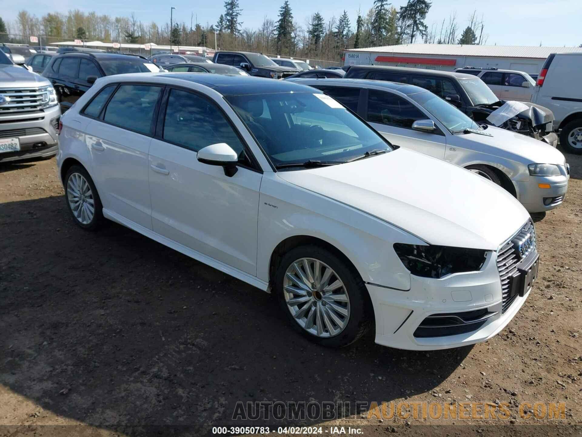 WAUUPBFF0GA066926 AUDI A3 E-TRON 2016