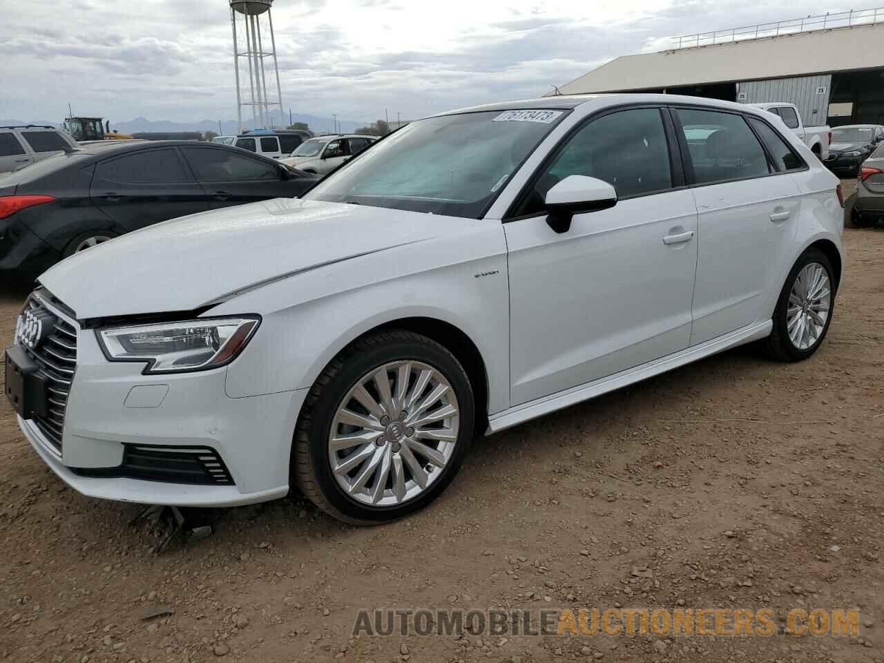 WAUUPBFF0HA104270 AUDI A3 2017