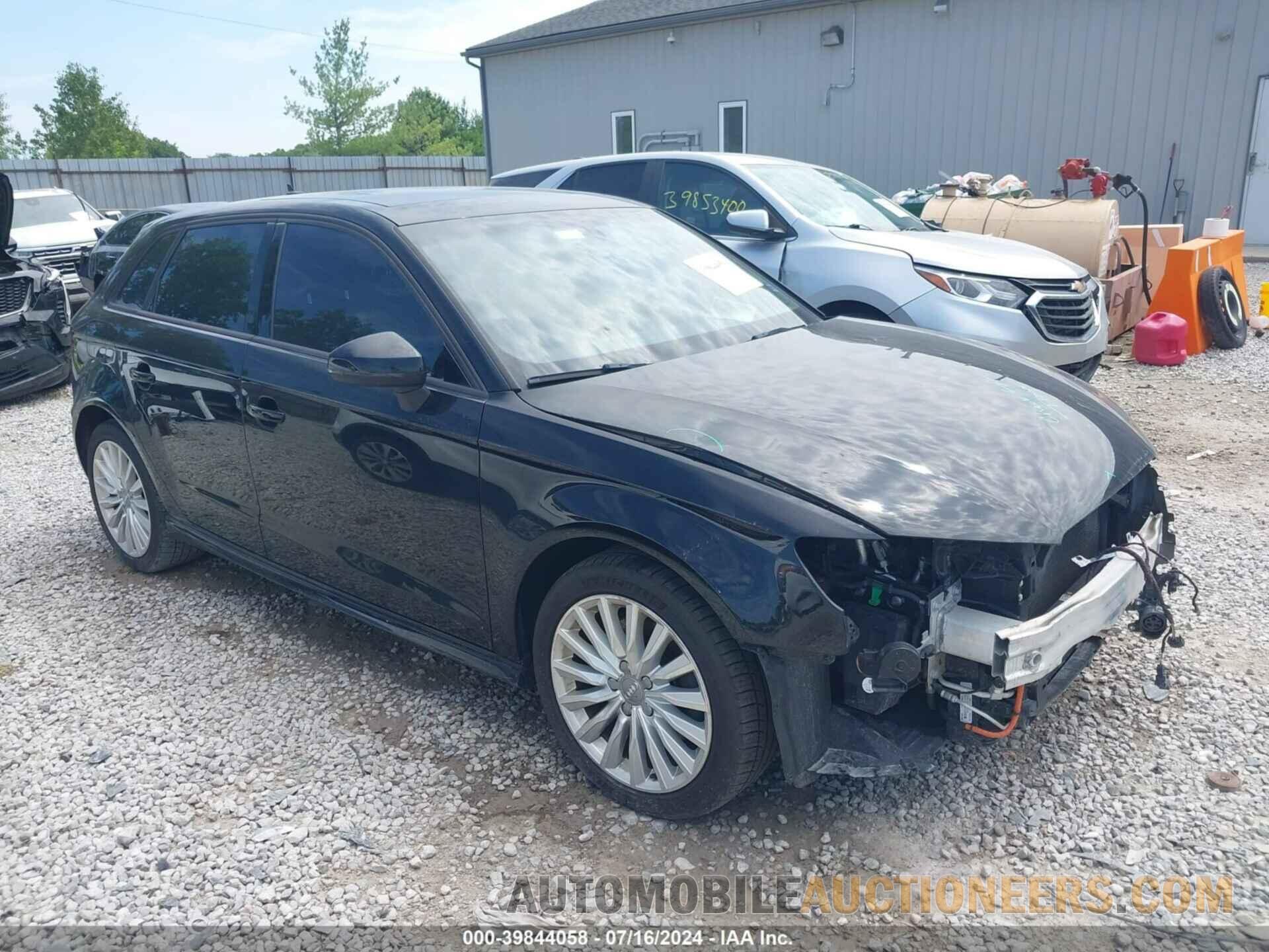 WAUUPBFF1GA099529 AUDI A3 E-TRON 2016