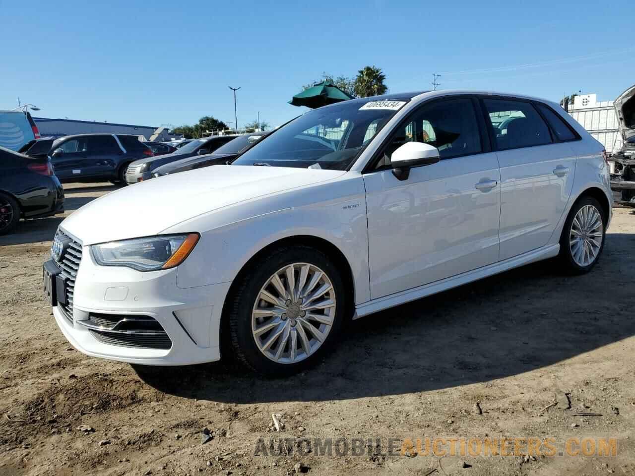 WAUUPBFF1GA145957 AUDI A3 2016