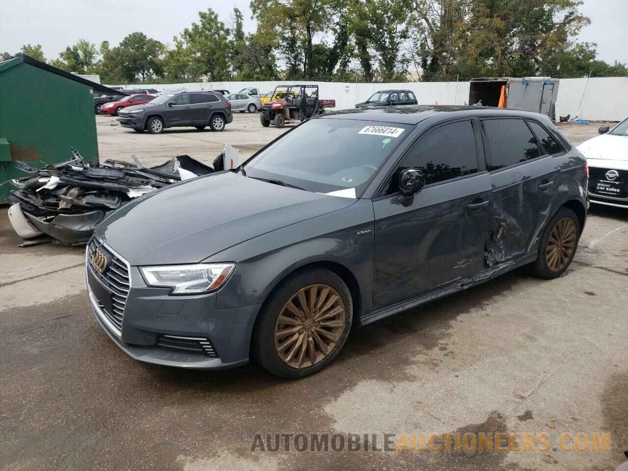 WAUUPBFF1HA043026 AUDI A3 2017