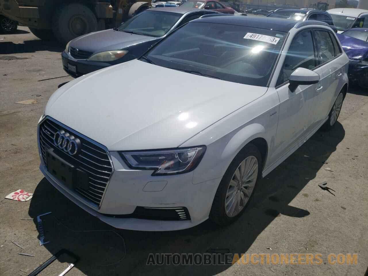 WAUUPBFF3JA154912 AUDI A3 2018