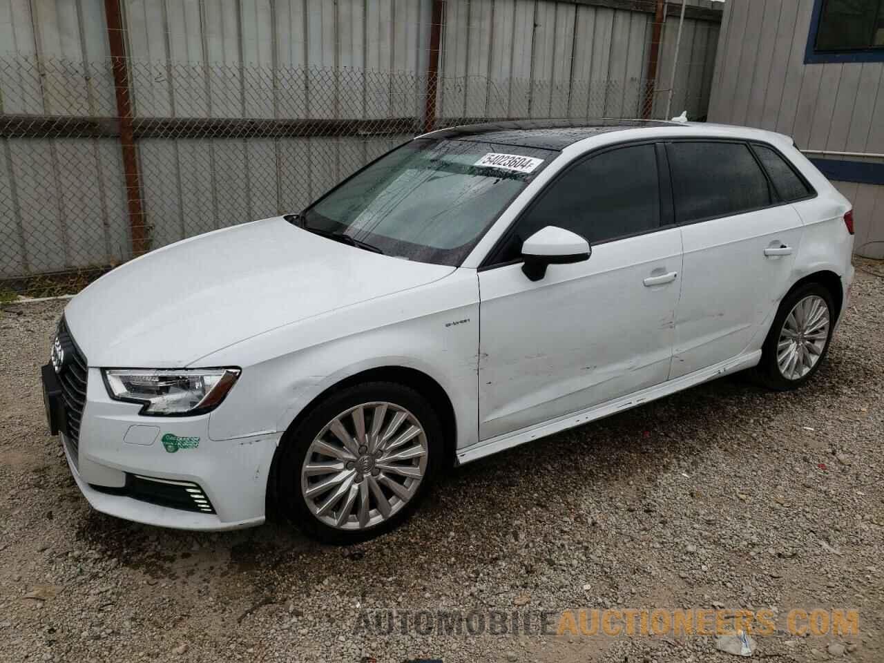 WAUUPBFF4HA054280 AUDI A3 2017