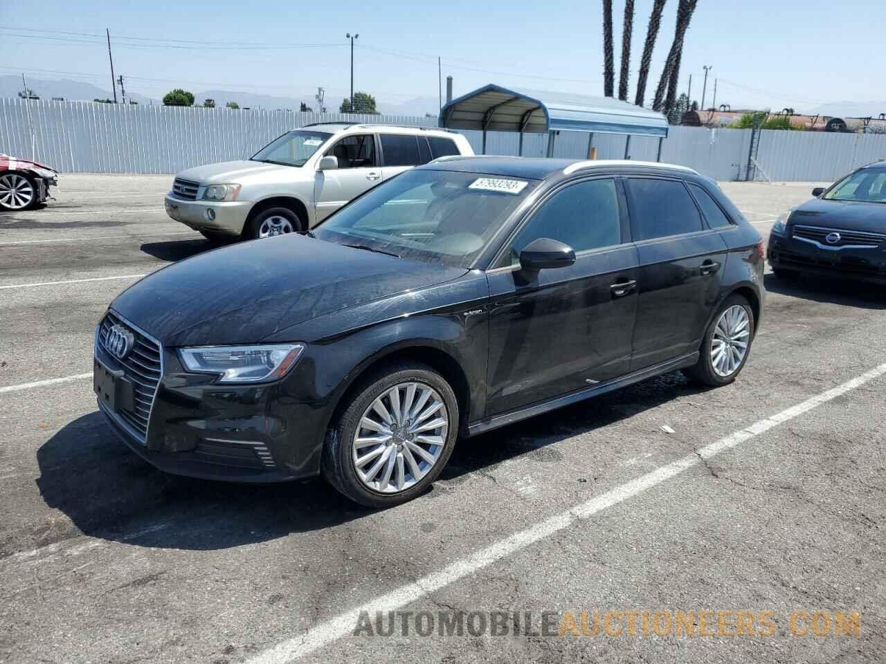 WAUUPBFF4JA067939 AUDI A3 2018