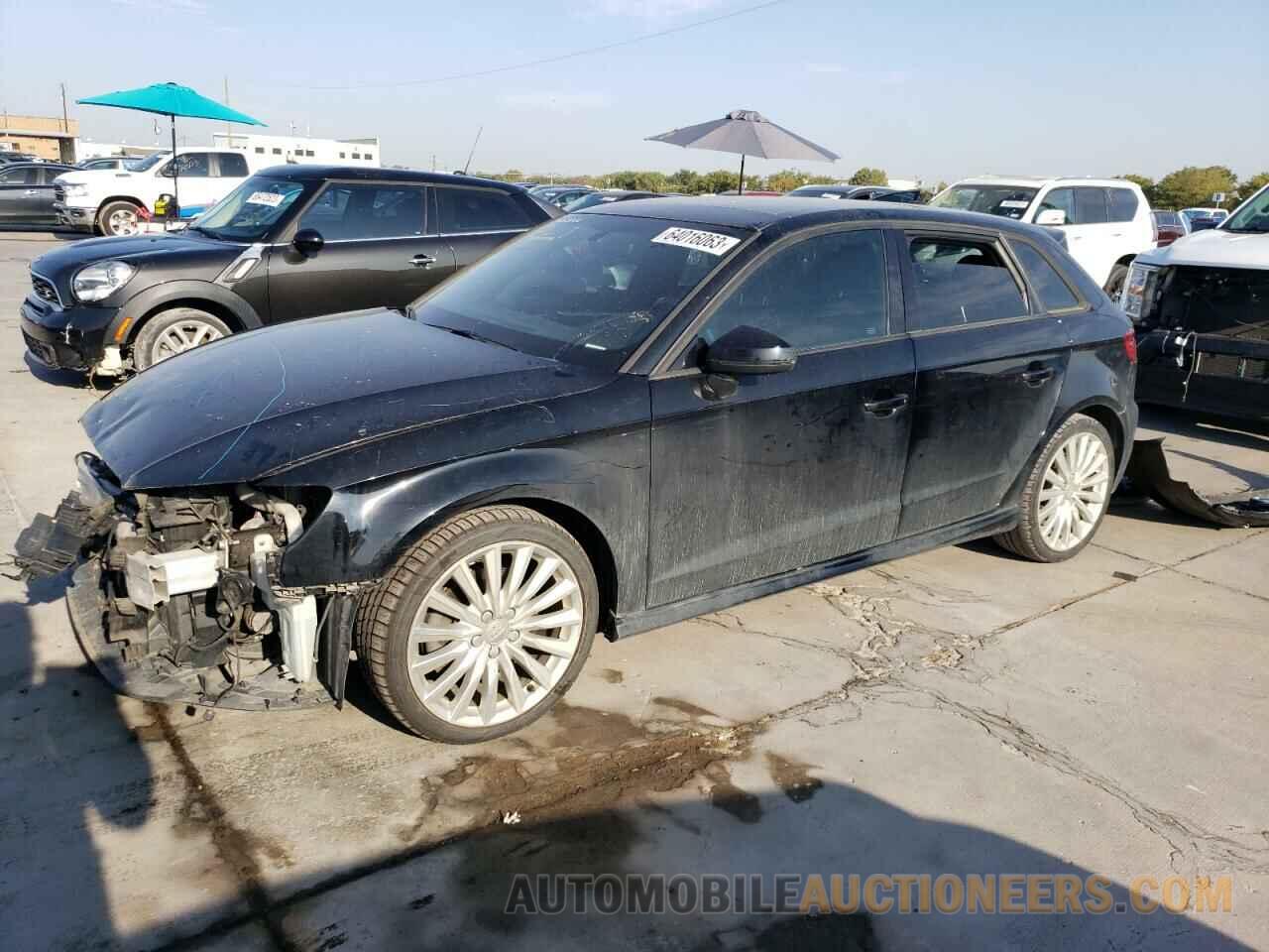 WAUUPBFF5HA058211 AUDI A3 2017