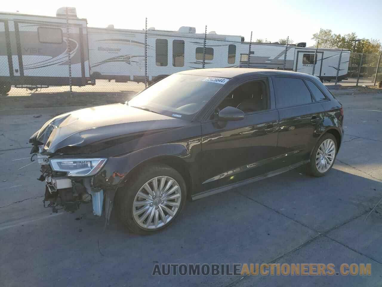 WAUUPBFF5HA076966 AUDI A3 2017