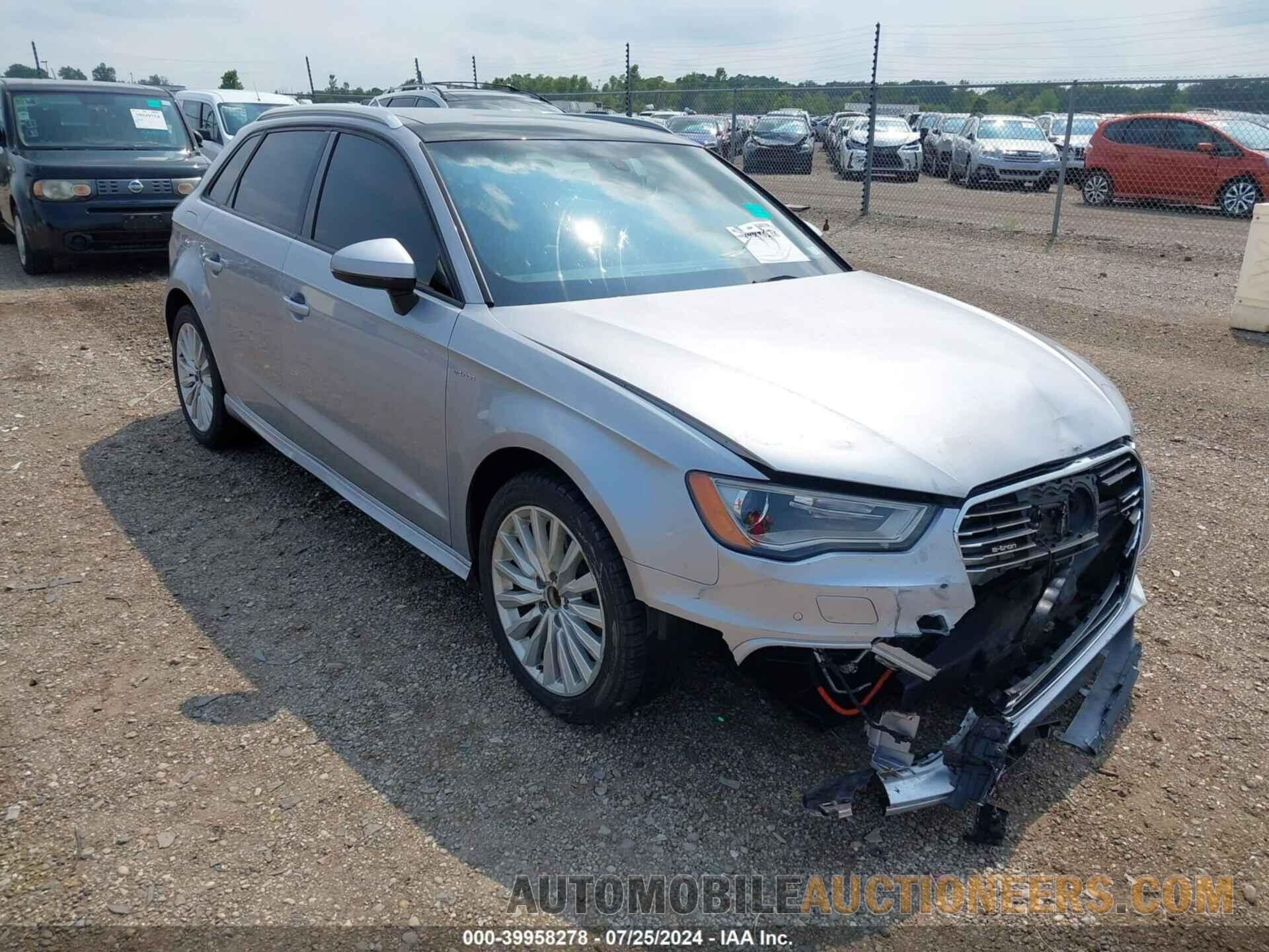 WAUUPBFF7GA069001 AUDI A3 E-TRON 2016