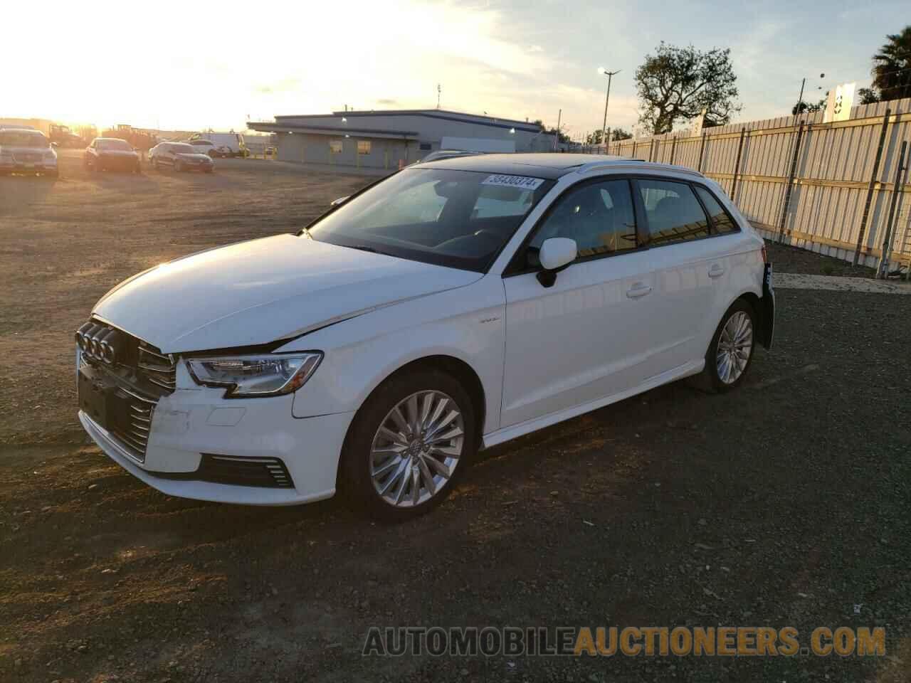 WAUUPBFF8HA056212 AUDI A3 2017