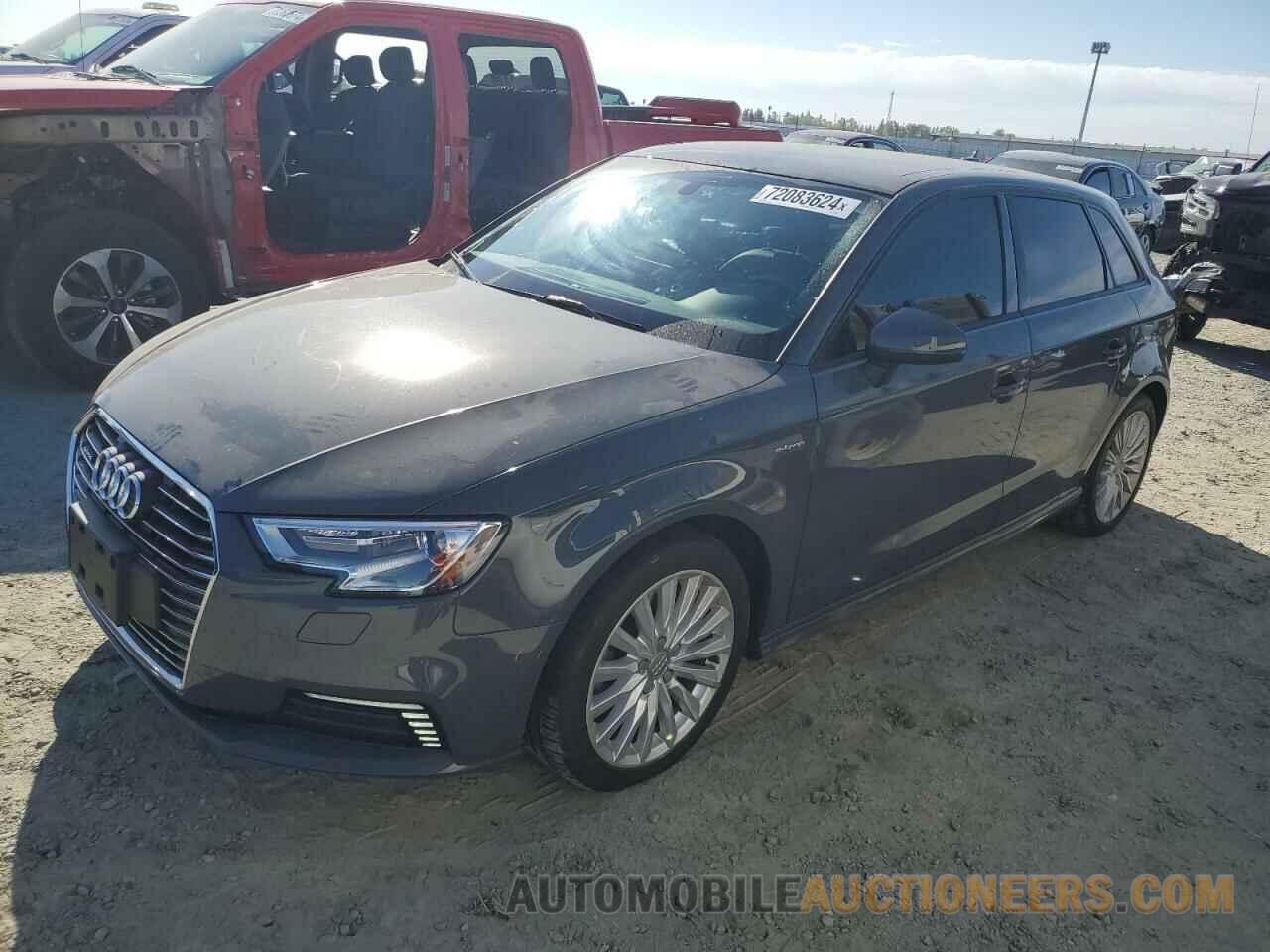 WAUUPBFF8JA078894 AUDI A3 2018