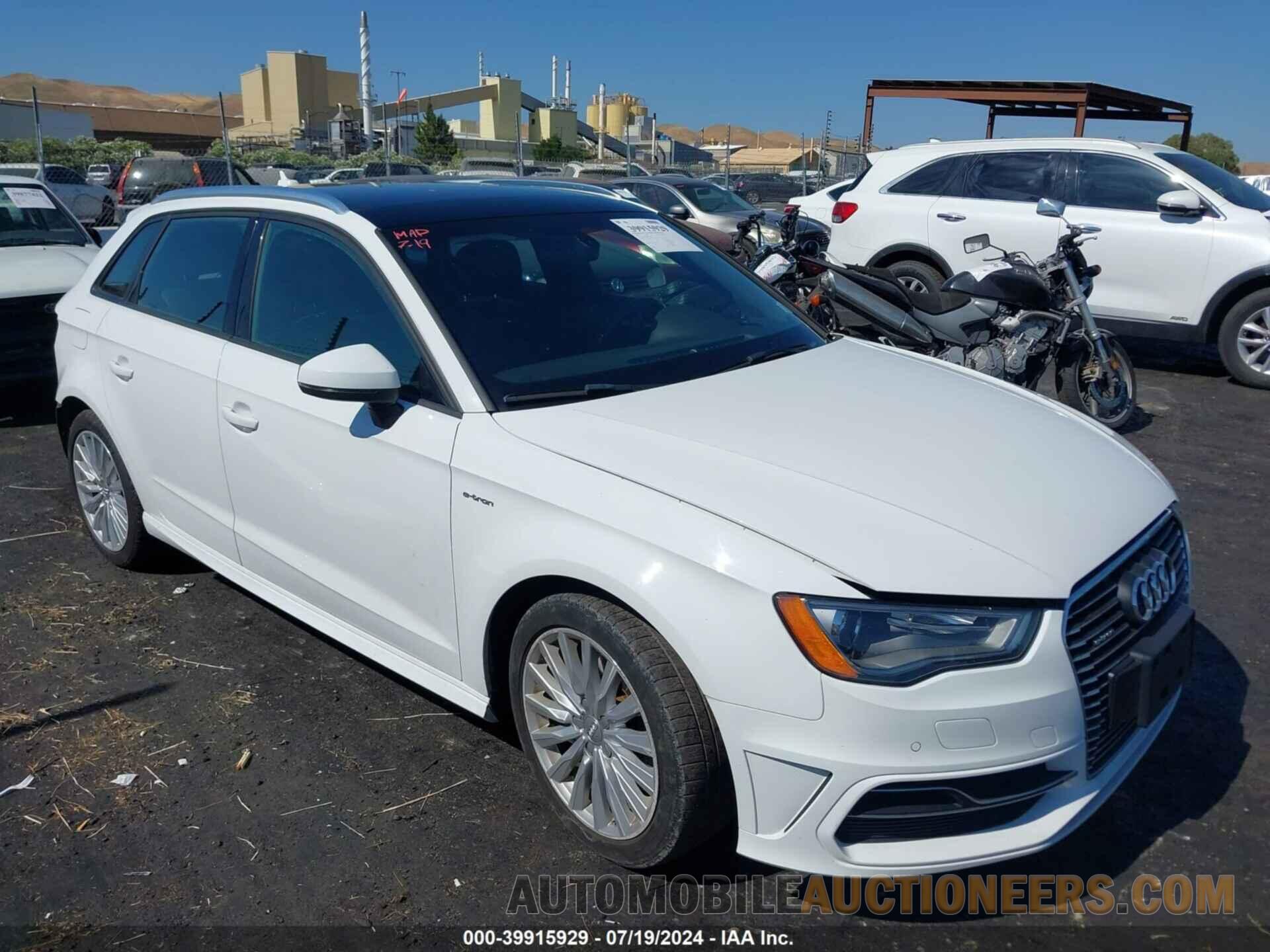 WAUUPBFF9GA106551 AUDI A3 E-TRON 2016