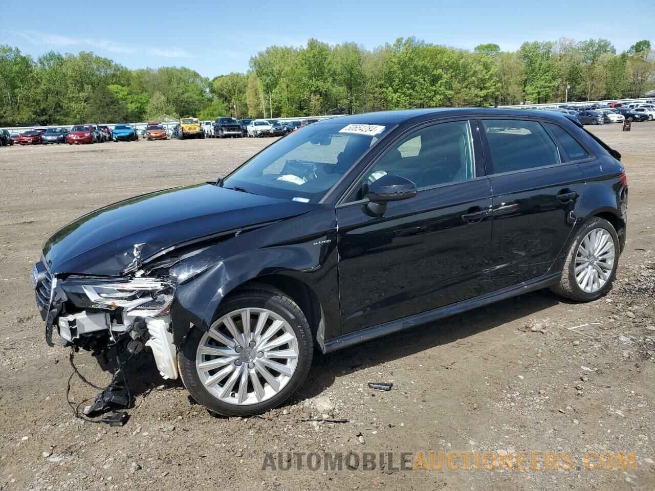 WAUUPBFF9HA070684 AUDI A3 2017