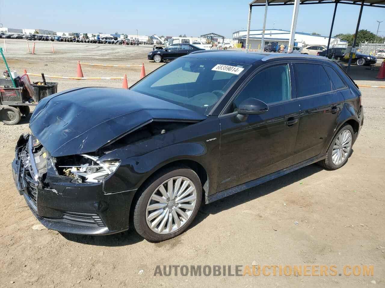 WAUUPBFF9JA058430 AUDI A3 2018