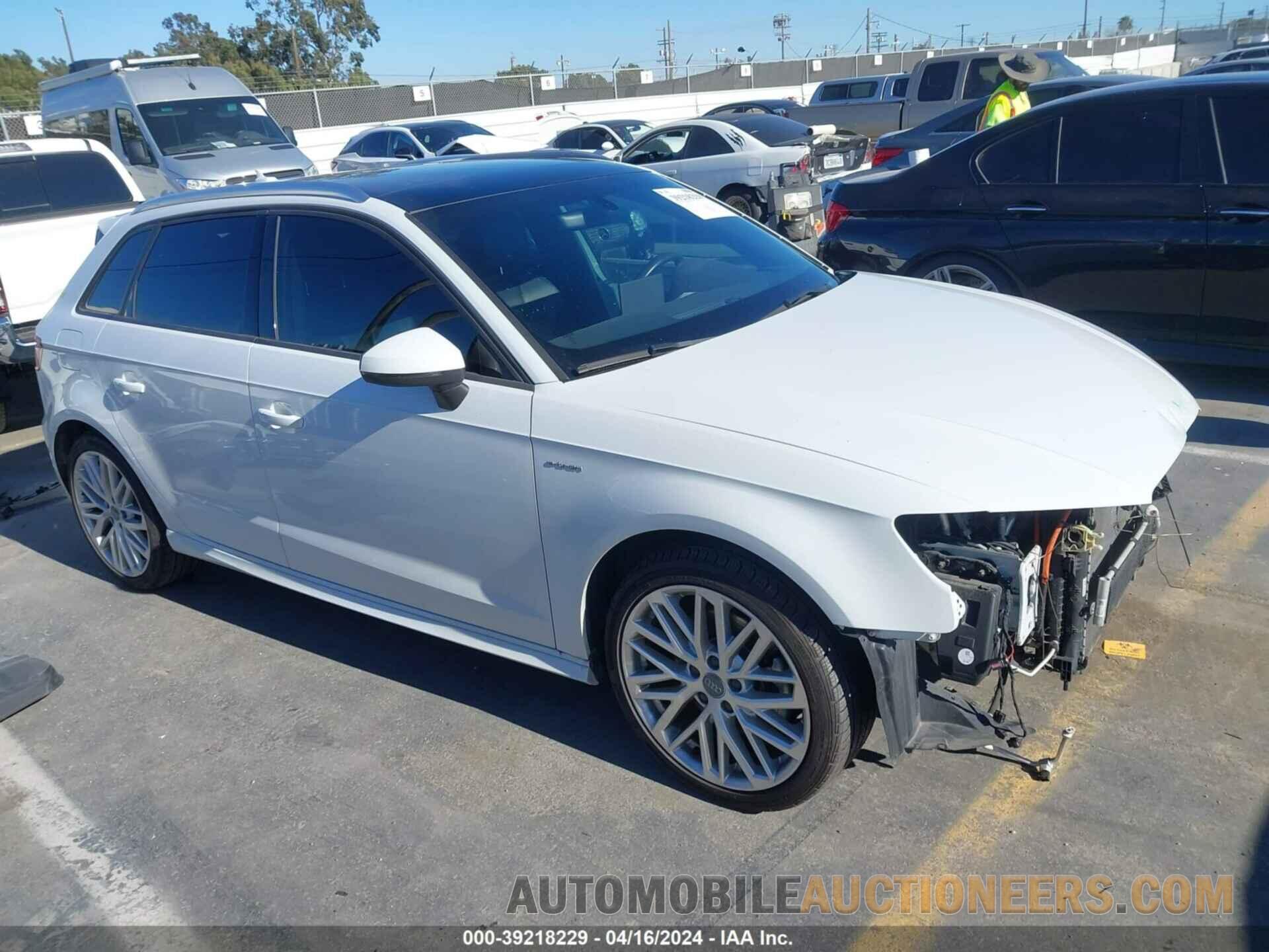 WAUUPBFF9JA059996 AUDI A3 E-TRON 2018