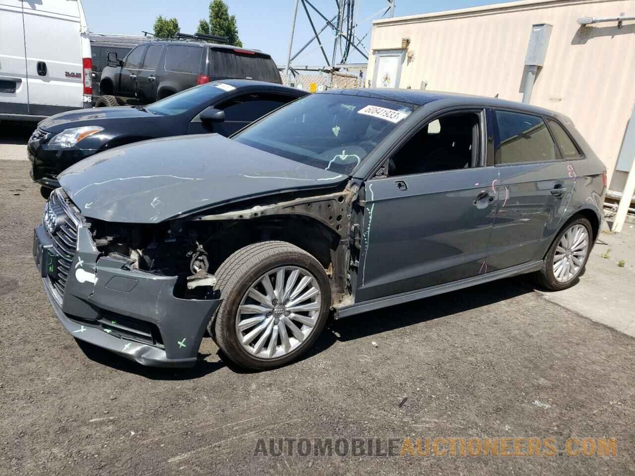 WAUUPBFFXHA042165 AUDI A3 2017