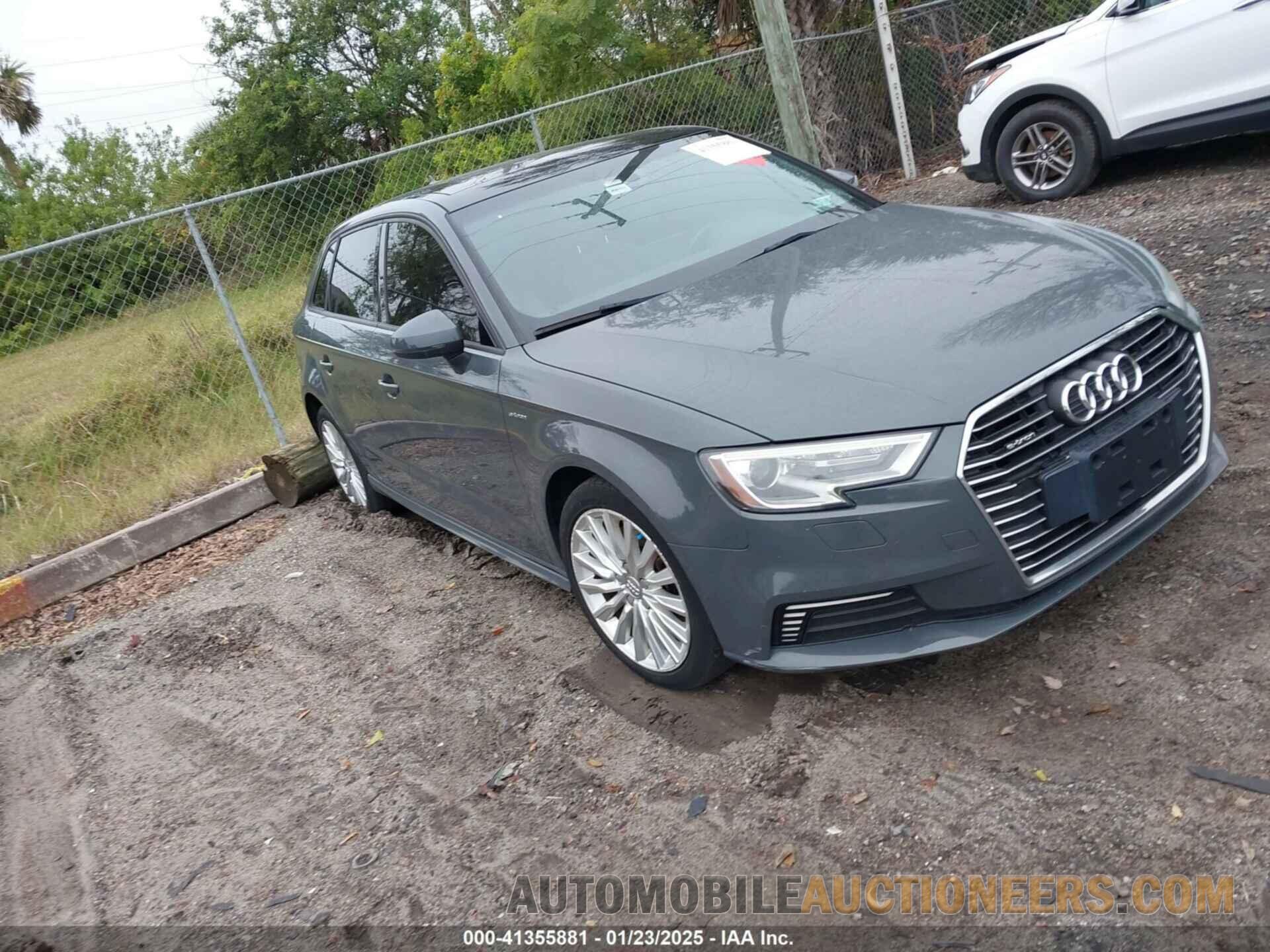 WAUUPBFFXHA055840 AUDI A3 E-TRON 2017