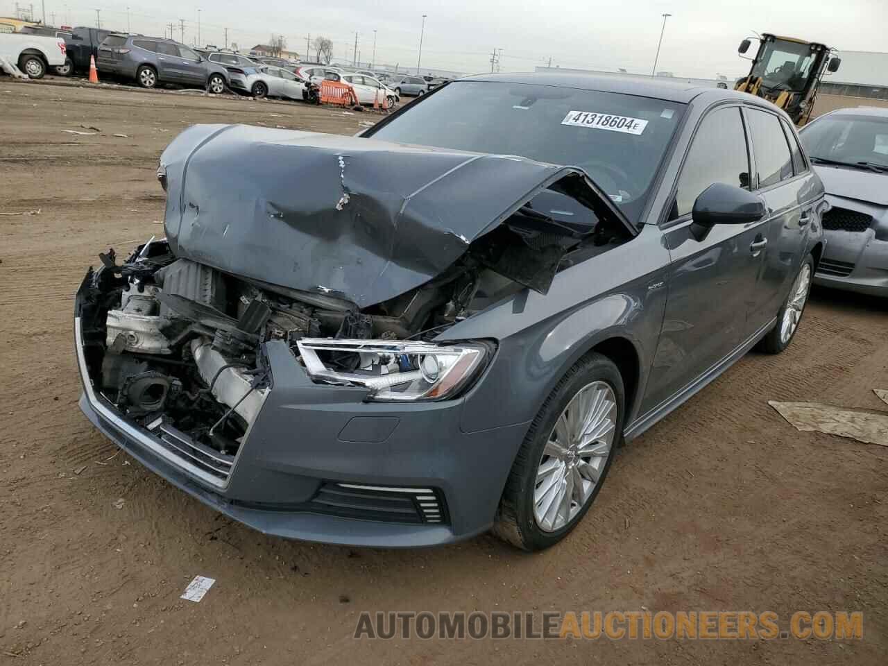 WAUUPBFFXHA088269 AUDI A3 2017