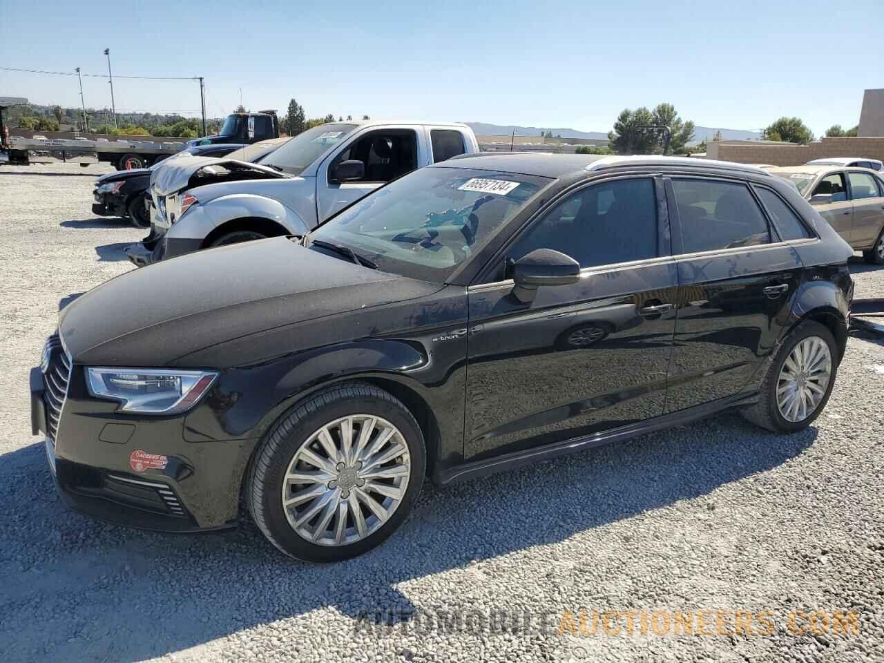 WAUUPBFFXJA060090 AUDI A3 2018