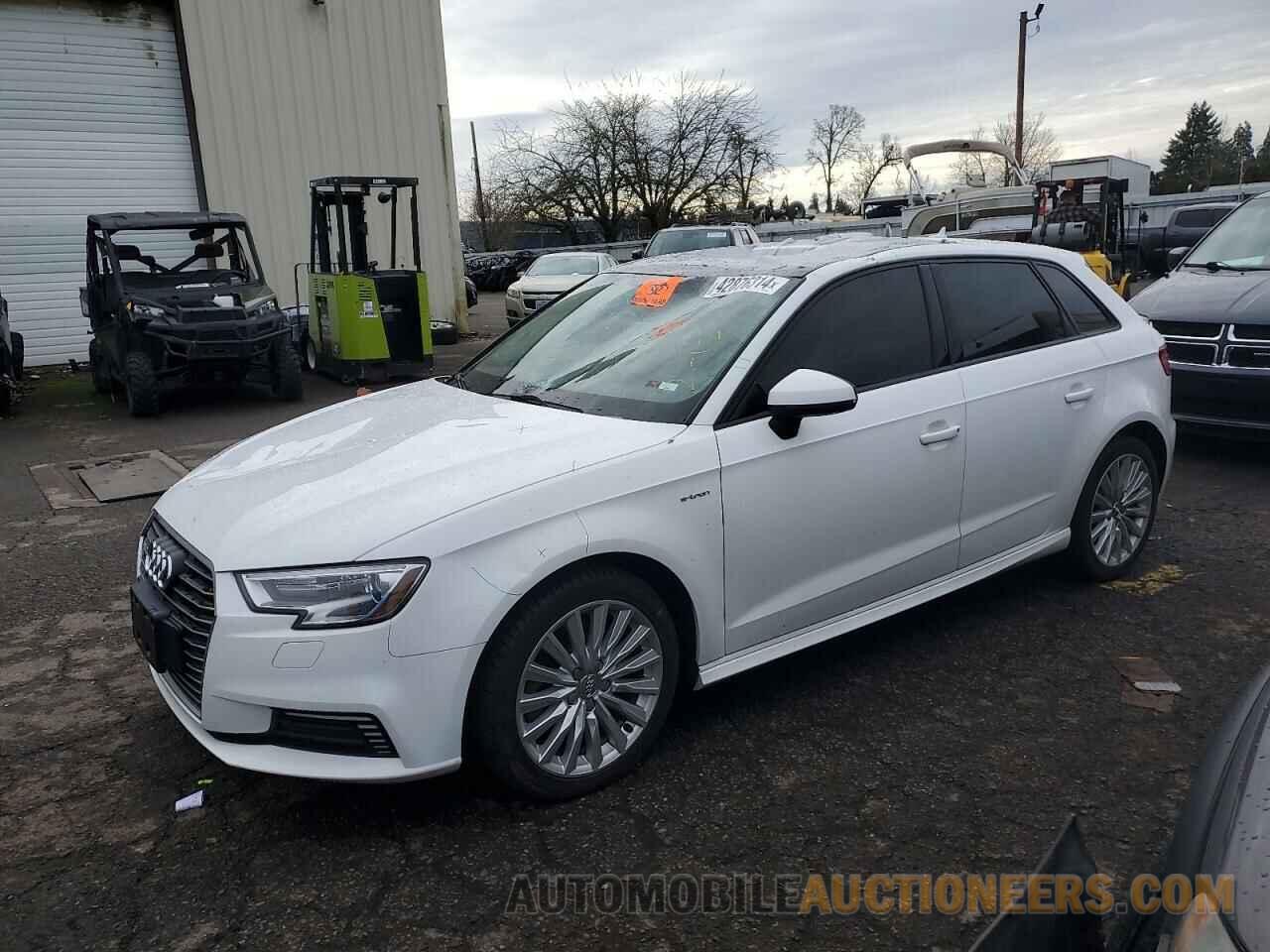 WAUUPBFFXJA063149 AUDI A3 2018