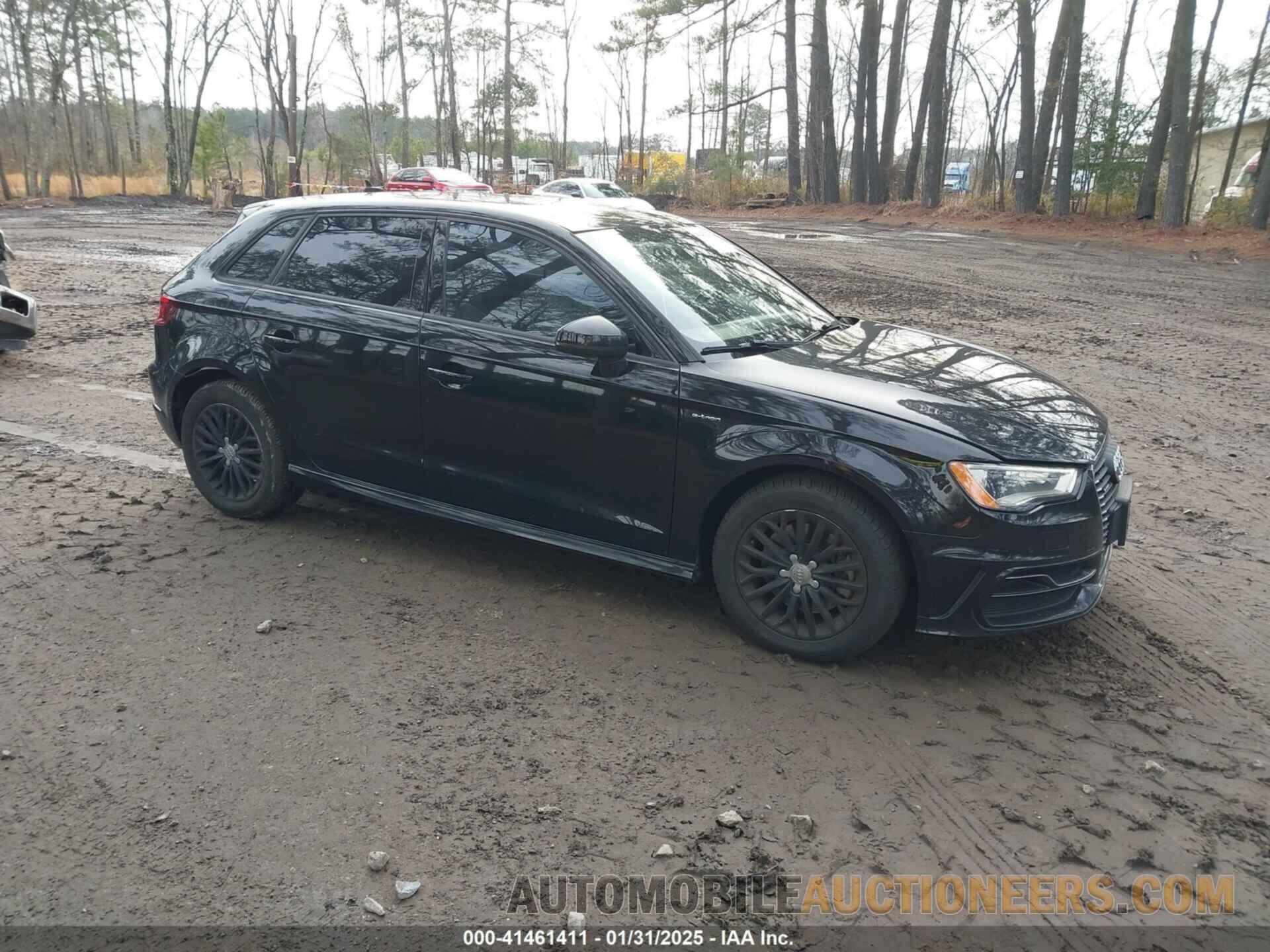 WAUVPBFF1GA083223 AUDI A3 E-TRON 2016