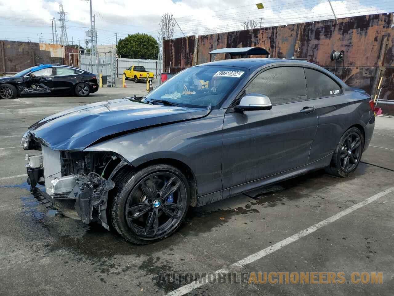 WBA2G1C37HV665411 BMW M2 2017