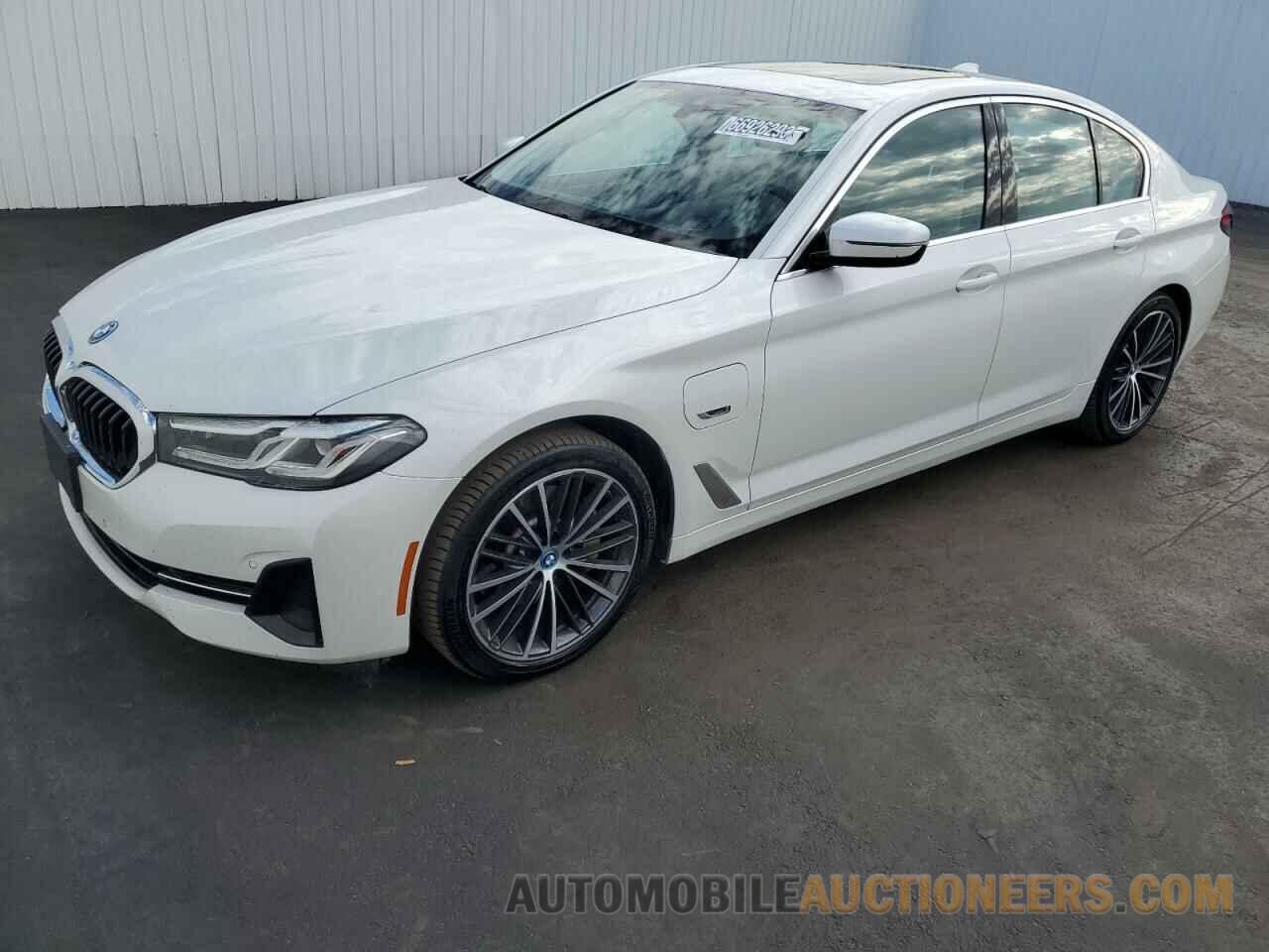 WBA33AG02NCK51041 BMW 5 SERIES 2022