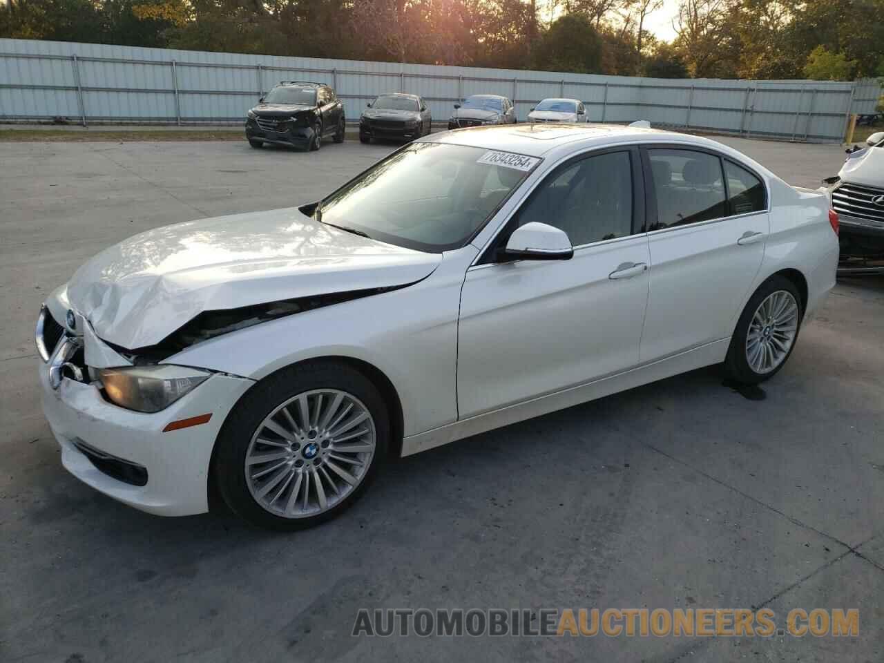 WBA3A5C55DF356751 BMW 3 SERIES 2013